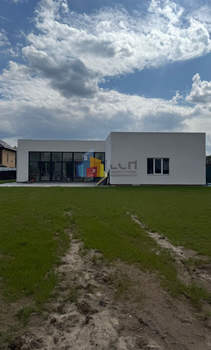 Дом 230м², 1-этажный, участок 15 сот.