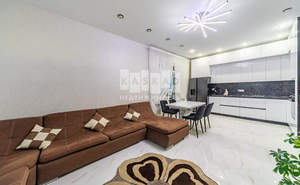 Дом 260м², 2-этажный, участок 6 сот.