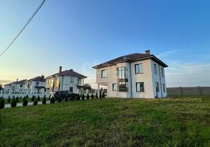 Дом 161м², 2-этажный, участок 12 сот.