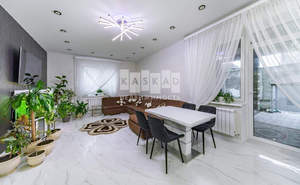 Дом 260м², 2-этажный, участок 6 сот.