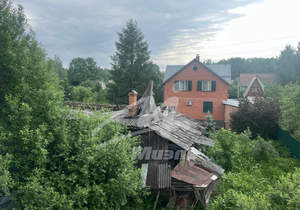 Дом 226м², 3-этажный, участок 15 сот.