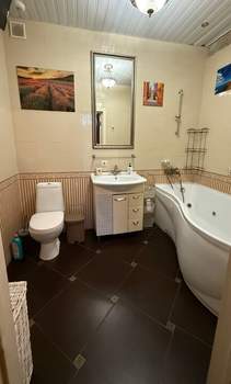 Дом 250м², 3-этажный, на длительный срок, 