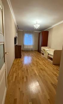 Дом 250м², 3-этажный, на длительный срок, 