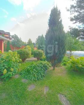 Дом 299м², 3-этажный, участок 14 сот.  