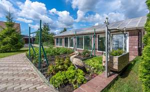 Дом 1562м², 3-этажный, участок 38 сот.  