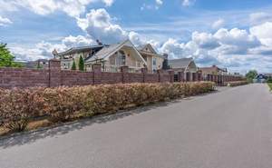 Дом 1562м², 3-этажный, участок 38 сот.  