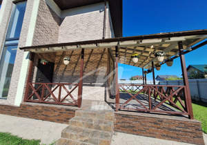 Дом 181м², 2-этажный, участок 8 сот.  