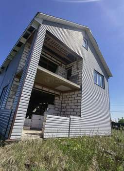 Дом 300м², 2-этажный, участок 15 сот.  