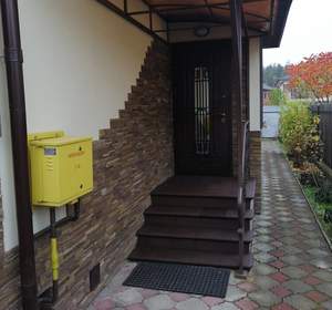 Дом 100м&sup2;, 2-этажный, участок 0 сот.  