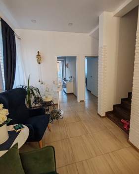 Дом 180м², 2-этажный, участок 3 сот.  