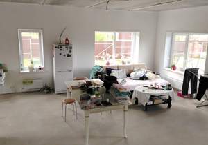 Дом 200м&sup2;, 16-этажный, участок 10 сот.  