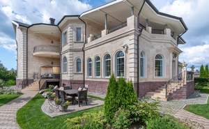 Дом 1562м², 3-этажный, участок 38 сот.  