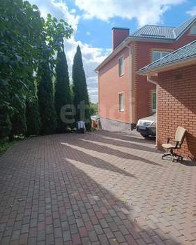 Дом 299м², 3-этажный, участок 14 сот.  