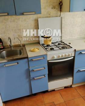 2-к квартира, вторичка, 44м2, 1/4 этаж