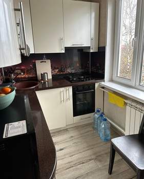 2-к квартира, вторичка, 42м2, 5/5 этаж