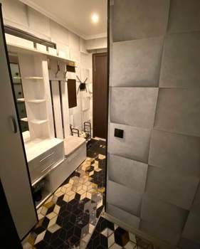 2-к квартира, вторичка, 43м2, 1/4 этаж