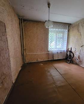2-к квартира, вторичка, 42м2, 1/5 этаж