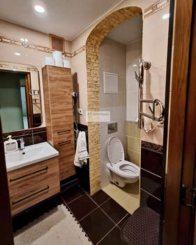 2-к квартира, вторичка, 52м2, 1/9 этаж