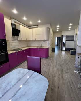 2-к квартира, вторичка, 72м2, 9/17 этаж