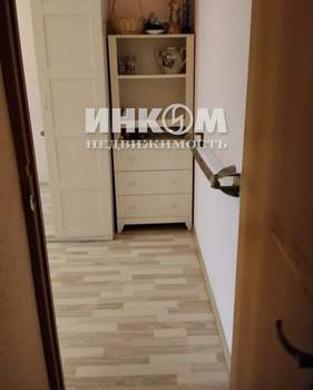 2-к квартира, вторичка, 44м2, 1/4 этаж