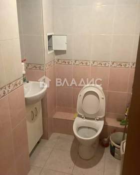 2-к квартира, вторичка, 63м2, 8/17 этаж