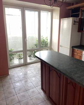 4-к квартира, вторичка, 122м2, 8/9 этаж