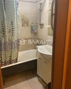 2-к квартира, вторичка, 63м2, 8/17 этаж