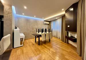 4-к квартира, вторичка, 230м2, 14/14 этаж