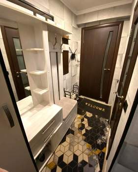 2-к квартира, вторичка, 43м2, 1/4 этаж