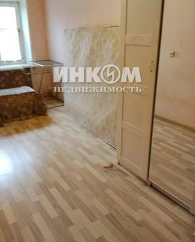 2-к квартира, вторичка, 44м2, 1/4 этаж