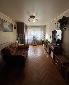 2-к квартира, вторичка, 43м2, 1/5 этаж