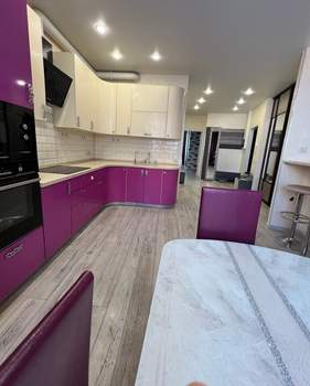 2-к квартира, вторичка, 72м2, 9/17 этаж