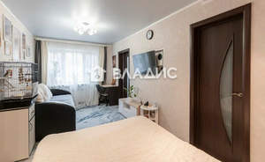 2-к квартира, вторичка, 43м2, 1/4 этаж