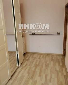 2-к квартира, вторичка, 44м2, 1/4 этаж