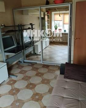 2-к квартира, вторичка, 44м2, 1/4 этаж