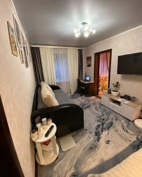 2-к квартира, вторичка, 43м2, 1/4 этаж