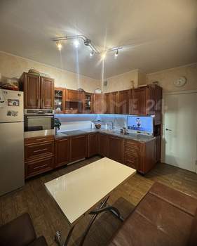 2-к квартира, вторичка, 58м2, 8/17 этаж