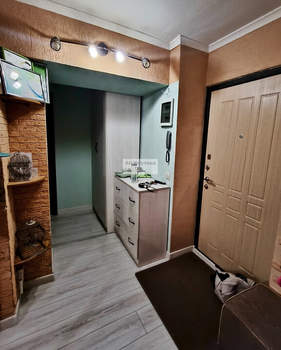 2-к квартира, вторичка, 52м2, 1/9 этаж