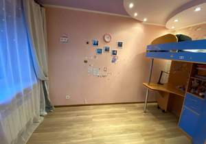 2-к квартира, вторичка, 43м2, 1/4 этаж