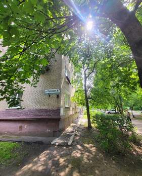 2-к квартира, вторичка, 42м2, 1/5 этаж