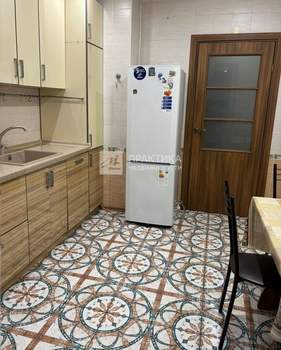 2-к квартира, вторичка, 61м2, 9/17 этаж